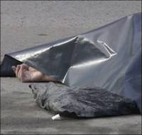 На Майдане из-под елки извлекли труп. И активисты, и милиция от комментариев отказались